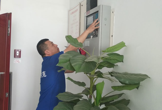 壁掛式消防主機維保202403151.jpg
